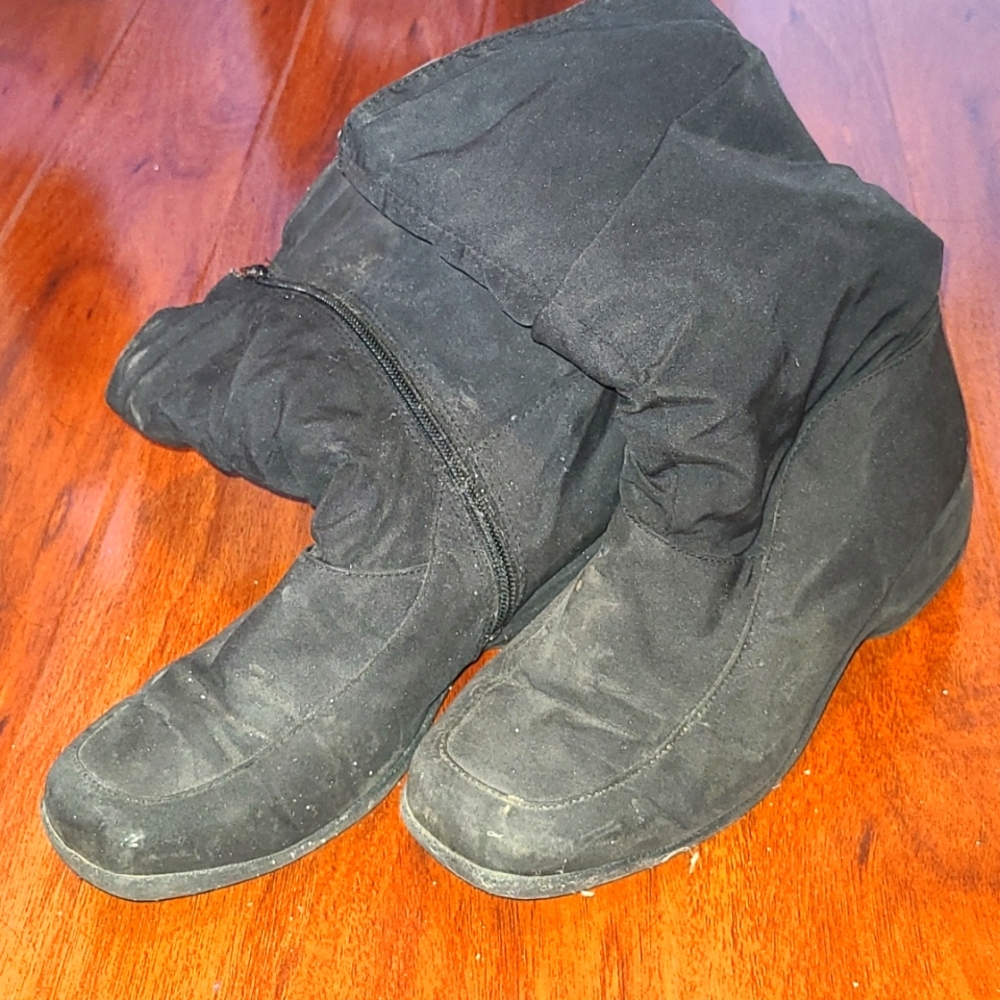 Black Boots